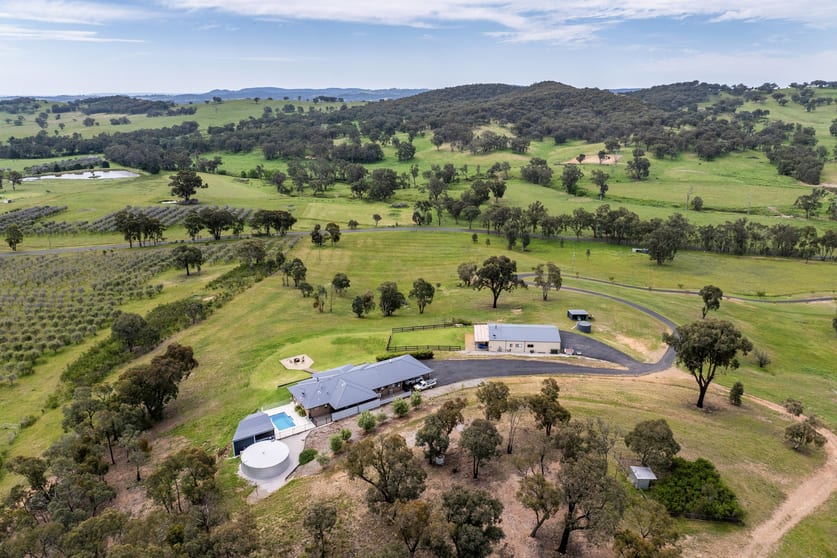 Click to view all images 476 Botobolar Road Mudgee NSW 2850 - Image 2