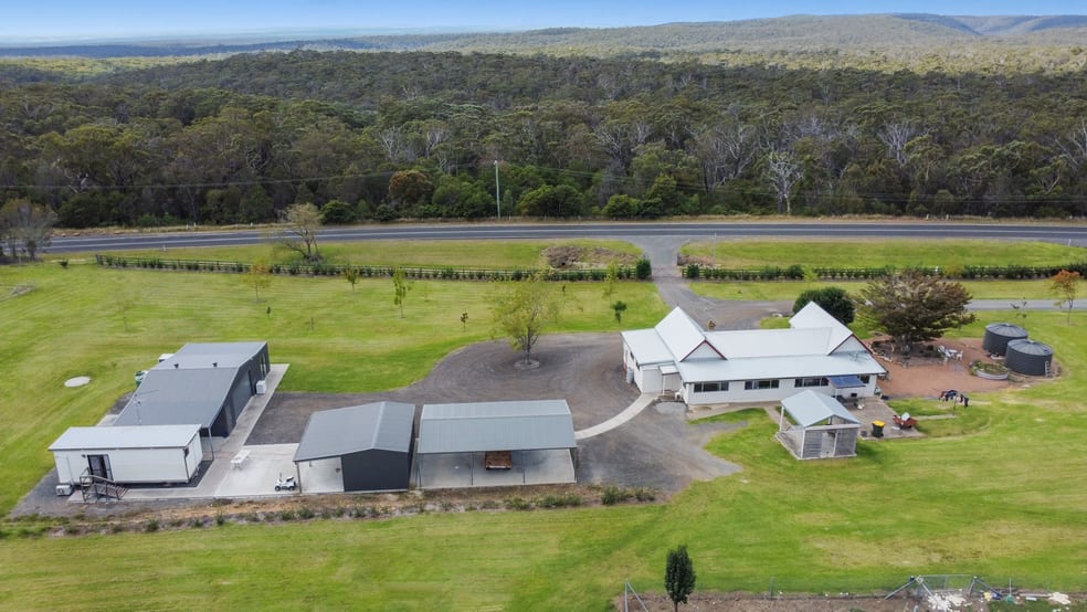 Click to view all images 180 Old Hume Highway Yerrinbool NSW 2575 - Image 2