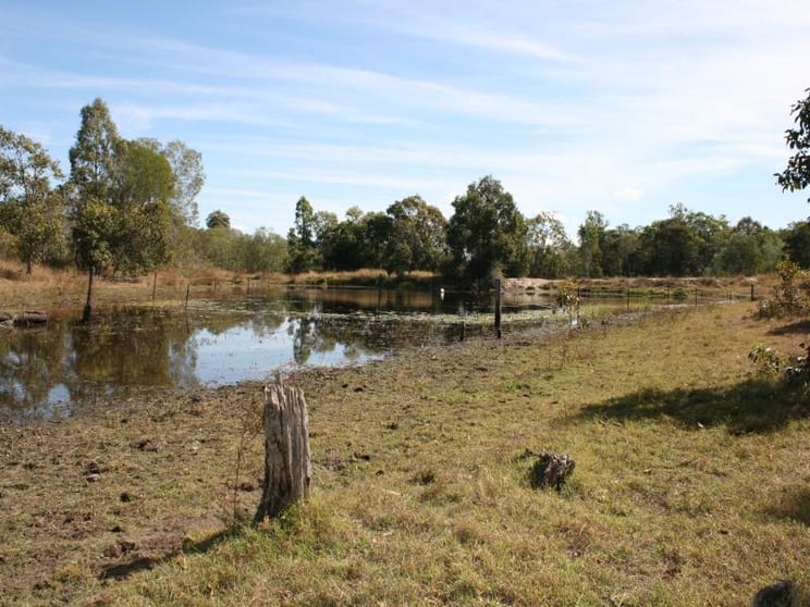 Click to view all images Mount Perry QLD 4671 - Image 2