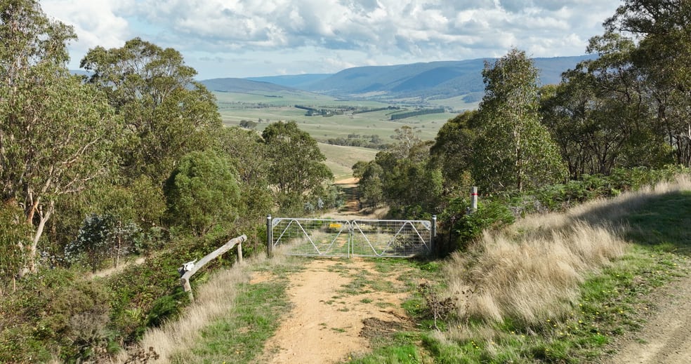 Click to view all images 135 Leonard Drive Omeo VIC 3898 - Image 3