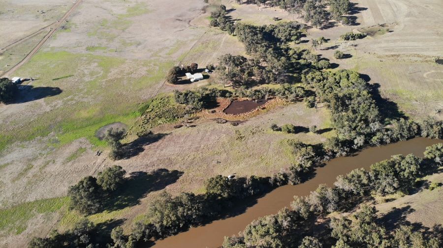 Click to view all images 360 Clifton Road Waterloo WA 6228 - Image 3