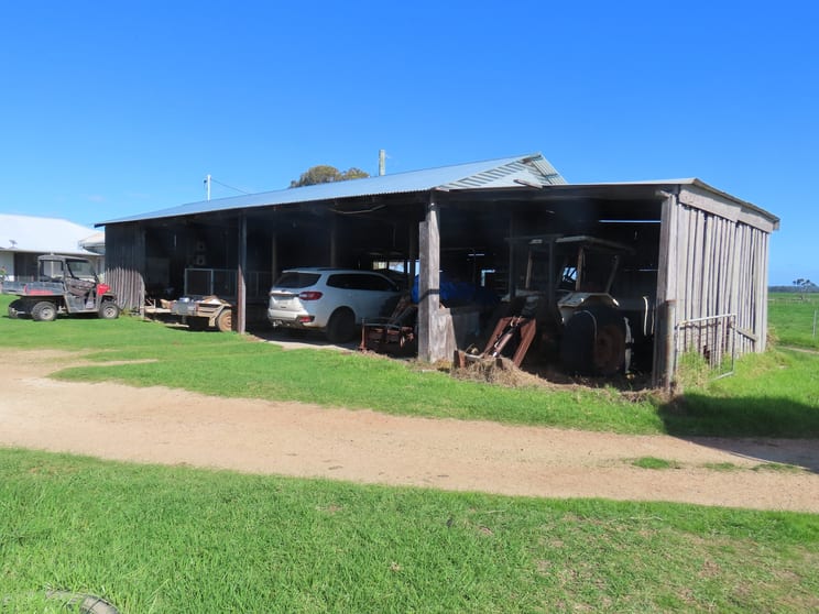 Click to view all images 28 Mann Road Nillup WA 6288 - Image 2