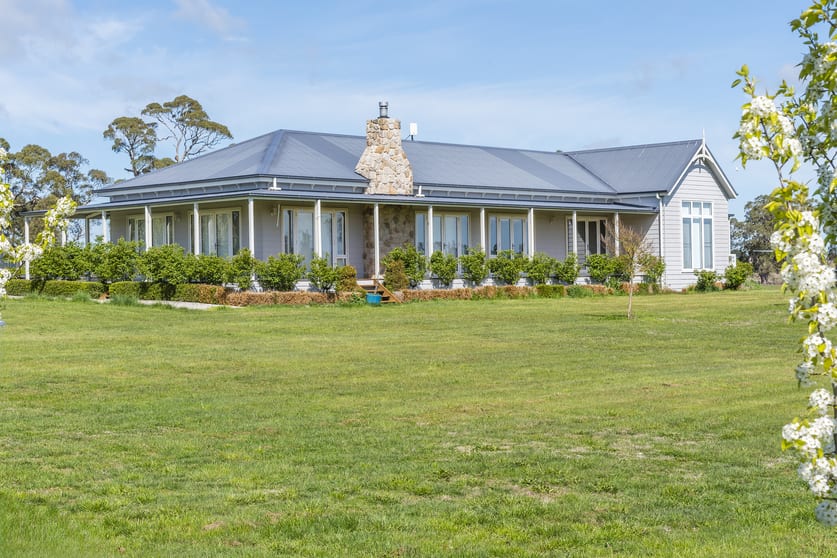 283 Redesdale Road Kyneton VIC 3444 - Image 2