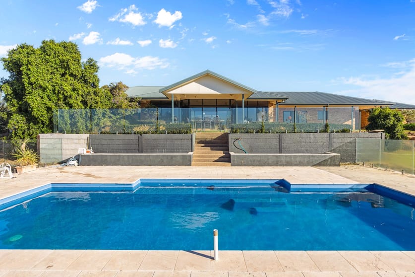 Click to view all images 841 Big Springs Road Wagga Wagga NSW 2650 - Image 2