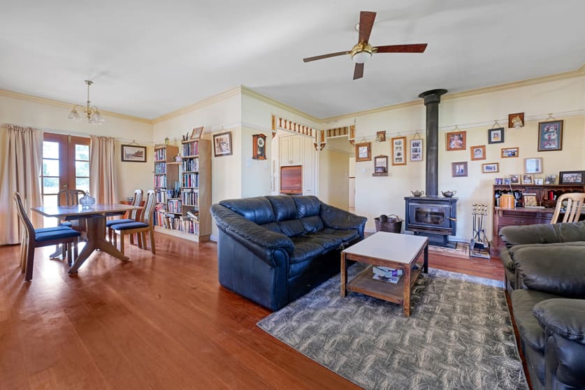 Click to view all images Garra Grange Lot 1 Garra Road Molong NSW 2866 - Image 3