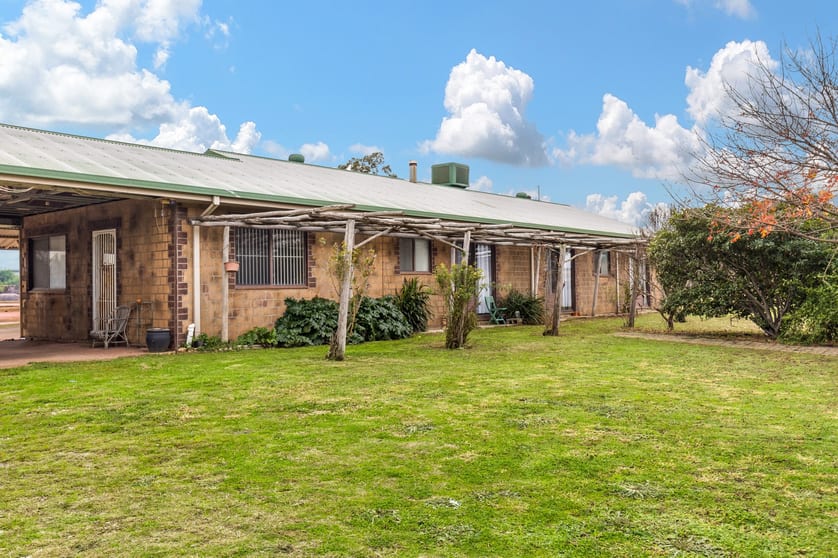 Click to view all images 126 Goolma Road Gulgong NSW 2852 - Image 3