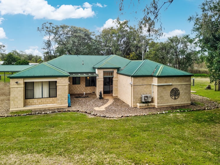 63 Twin Lakes Rd Coominya QLD 4311 - Image 2