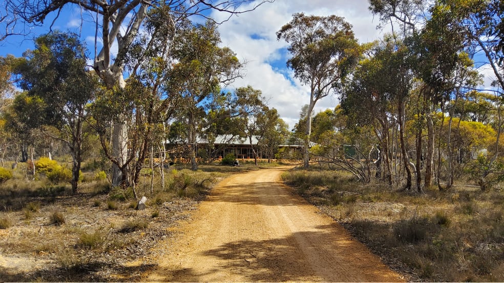 Click to view all images 126 Young Road Kendenup WA 6323 - Image 1