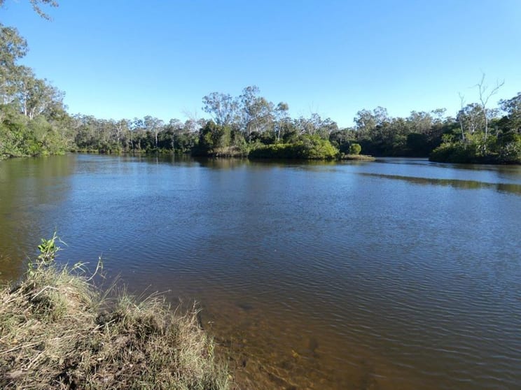 Click to view all images 264 Coast Road Baffle Creek QLD 4674 - Image 2