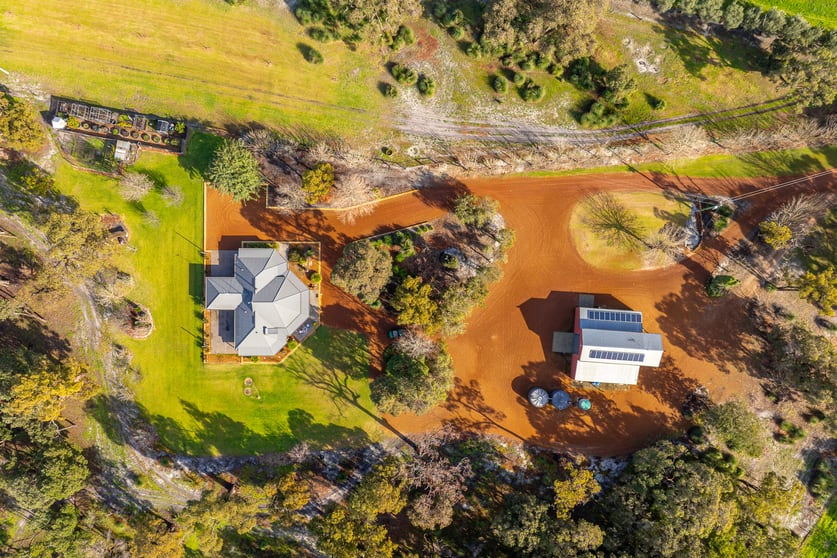 Click to view all images 152 Stirling Road Uduc WA 6220 - Image 3