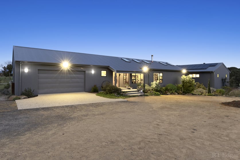 Click to view all images 522-550 Grubb Road Wallington VIC 3222 - Image 2