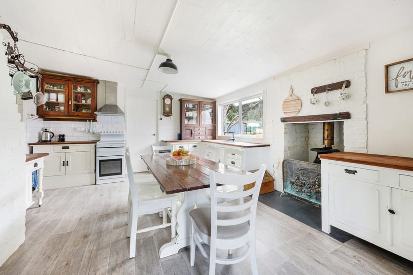 Click to view all images 38-50 Monro Street Woolomin NSW 2340 - Image 3