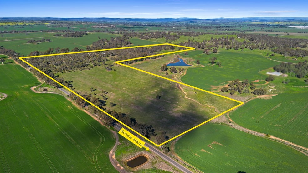 Click to view all images 150 Wangaratta Road Lake Rowan VIC 3727 - Image 2