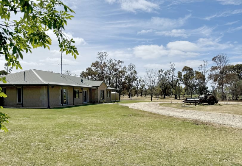 Click to view all images 137 Glenlee Reserve Road Glenlee VIC 3418 - Image 2