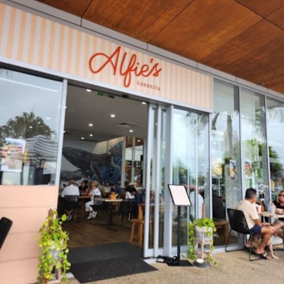 Click to view all images Cafe & Coffee Shop business for sale in Cabarita Beach - Image 1