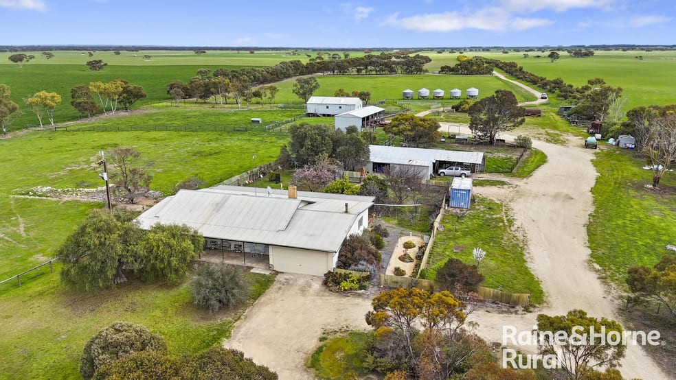 Click to view all images 714 Buccleuch South Road Yumali SA 5261 - Image 1