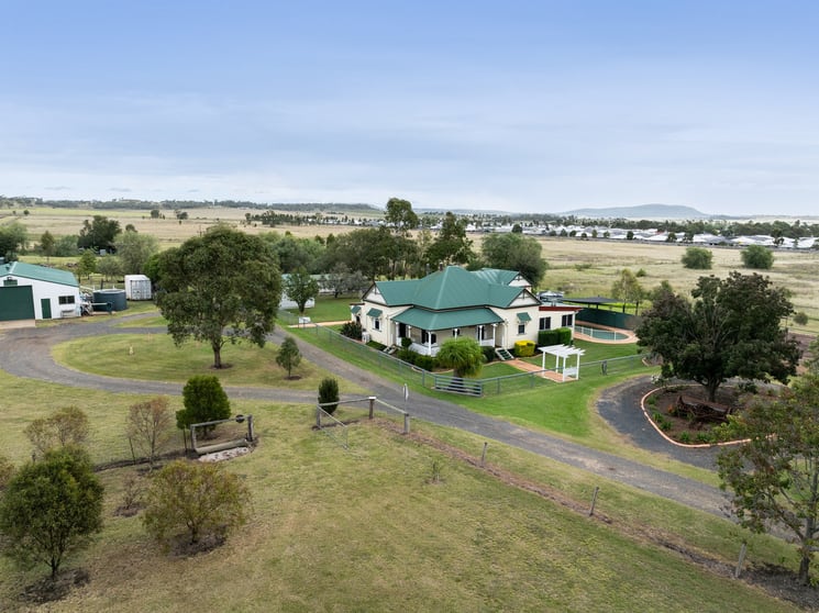 Click to view all images 381 Cambooya Connection Road Cambooya QLD 4358 - Image 3
