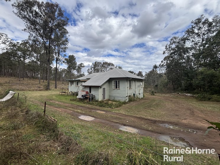 Click to view all images 316 Wattlecamp road Wattle Camp QLD 4615 - Image 2