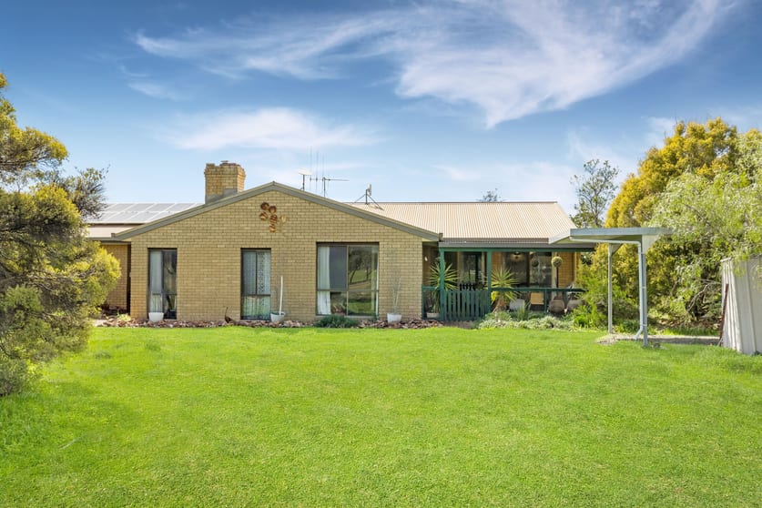 Click to view all images 149 Mas Lane Marong VIC 3515 - Image 1