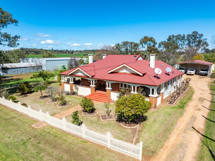 Click to view all images 100 Grahams Lane Grenfell NSW 2810 - Image 2