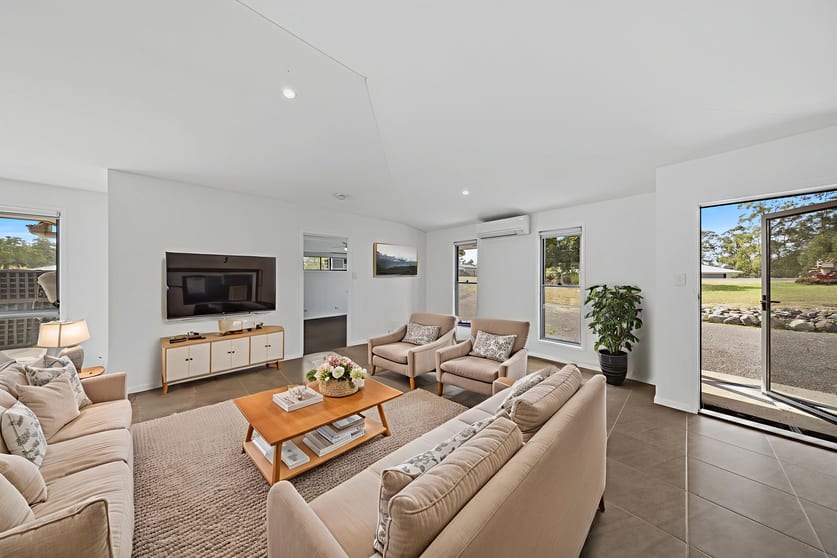 Click to view all images 11 Peppertree Rise Tamaree QLD 4570 - Image 3