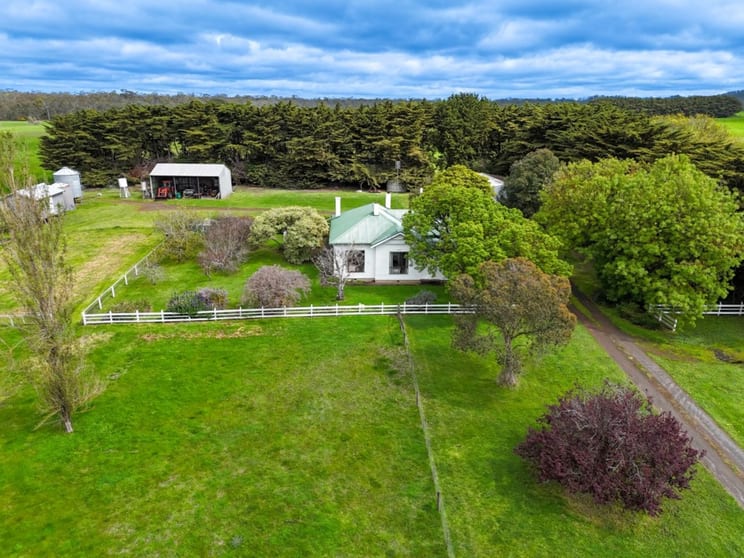 318 Ardonachie School Road Macarthur VIC 3286 - Image 1