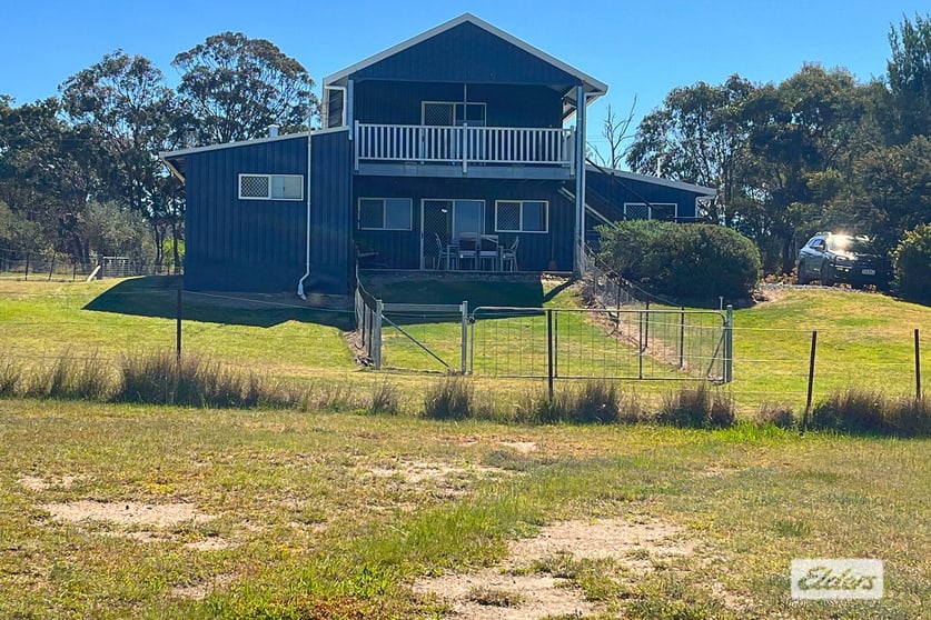 Click to view all images 122 Donges Road Severnlea QLD 4380 - Image 1