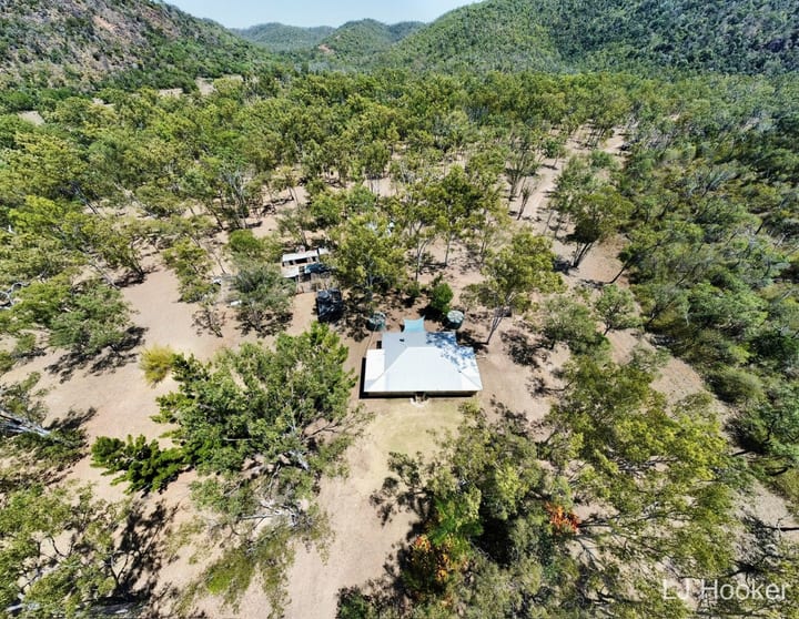 Click to view all images 49097 Burnett Highway Wura QLD 4714 - Image 2