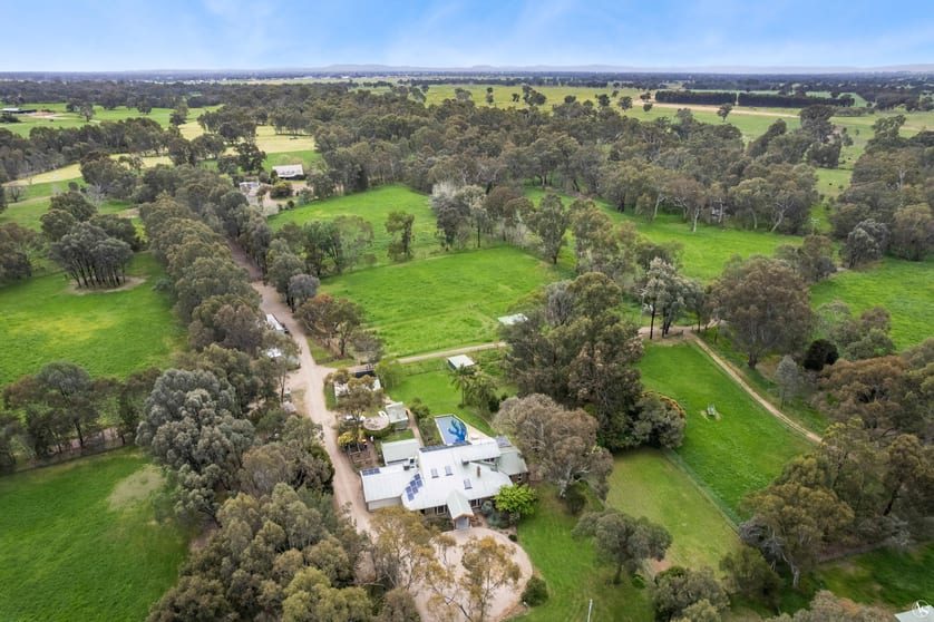 Click to view all images 543 Benalla-Tatong Road Benalla VIC 3672 - Image 3
