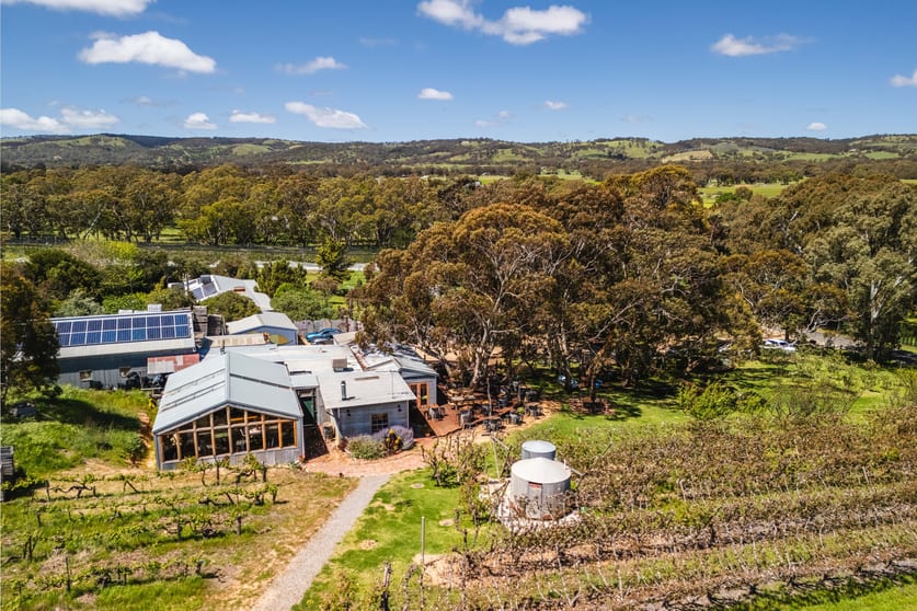 Click to view all images 207 Sand Road Mclaren Flat SA 5171 - Image 2