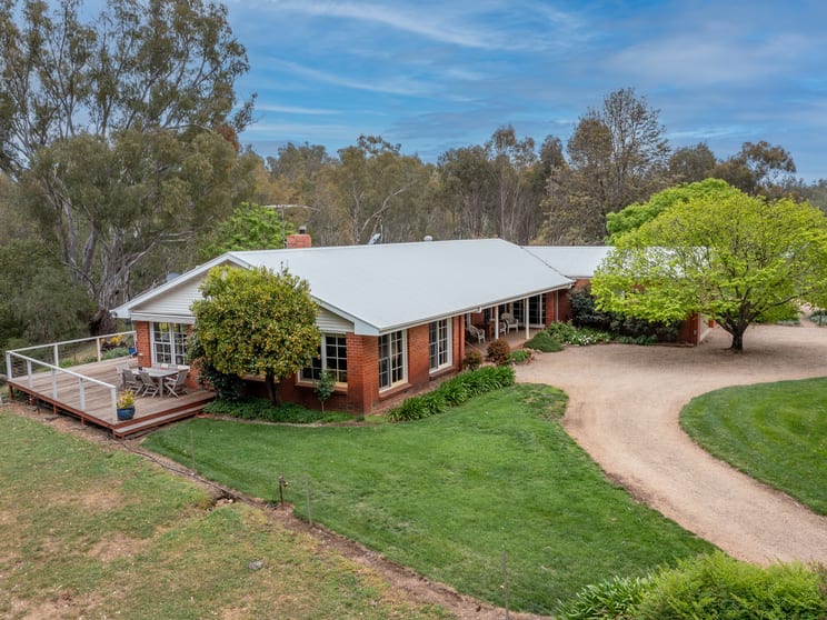Click to view all images 43 Peechelba Road Peechelba East VIC 3678 - Image 3