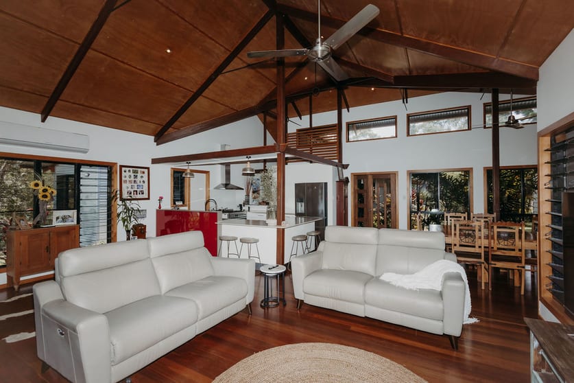 Click to view all images 4 Workmans Road Sharon QLD 4670 - Image 3