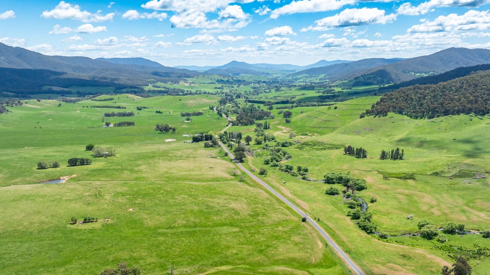 'Grassmere'/2485 Tallangatta Creek Rd Tallangatta Valley VIC 3701 - Image 1