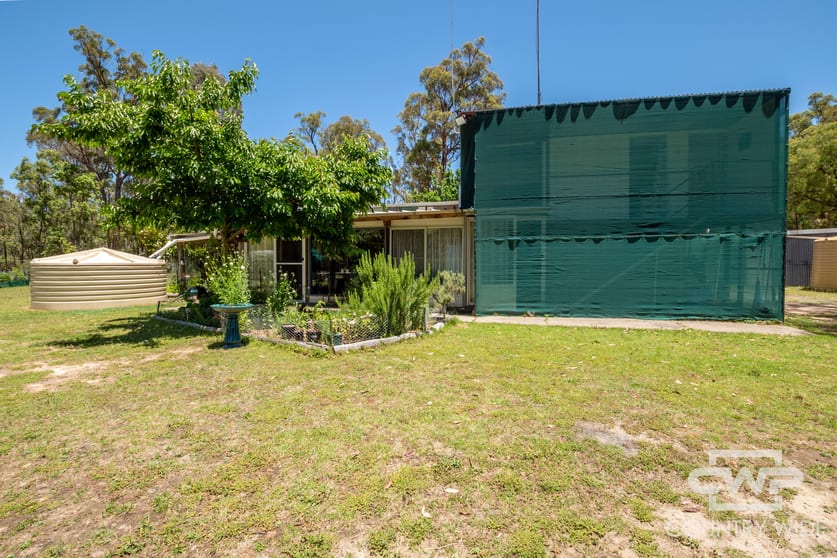 Click to view all images 137 Aberdeen Road Gilgai NSW 2360 - Image 3