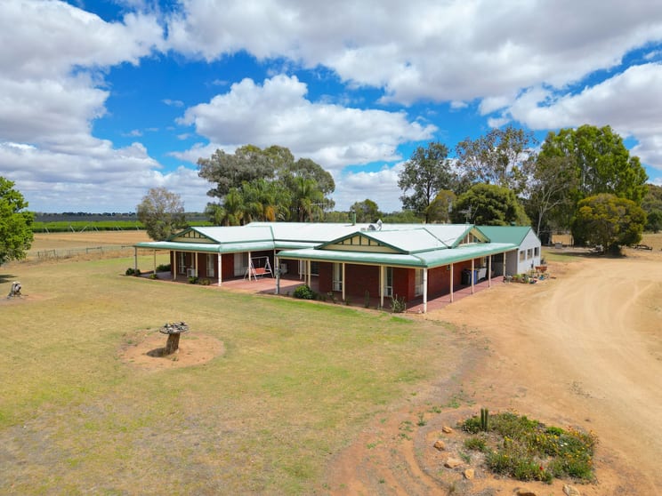 Click to view all images 104 Barnes Road Cobram VIC 3644 - Image 1