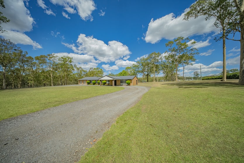 Click to view all images 667 Seaham Road Nelsons Plains NSW 2324 - Image 2