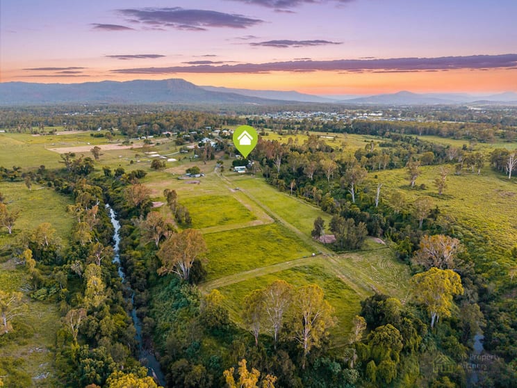 Click to view all images 151 - 153 Sundown Court Tamborine QLD 4270 - Image 3