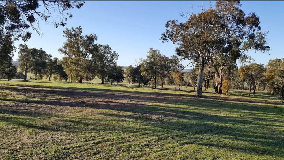 Click to view all images 1271 Dobaderry Road York WA 6302 - Image 2