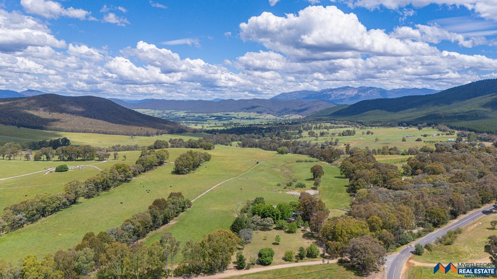Click to view all images 10 Hicks Road Myrtleford VIC 3737 - Image 2
