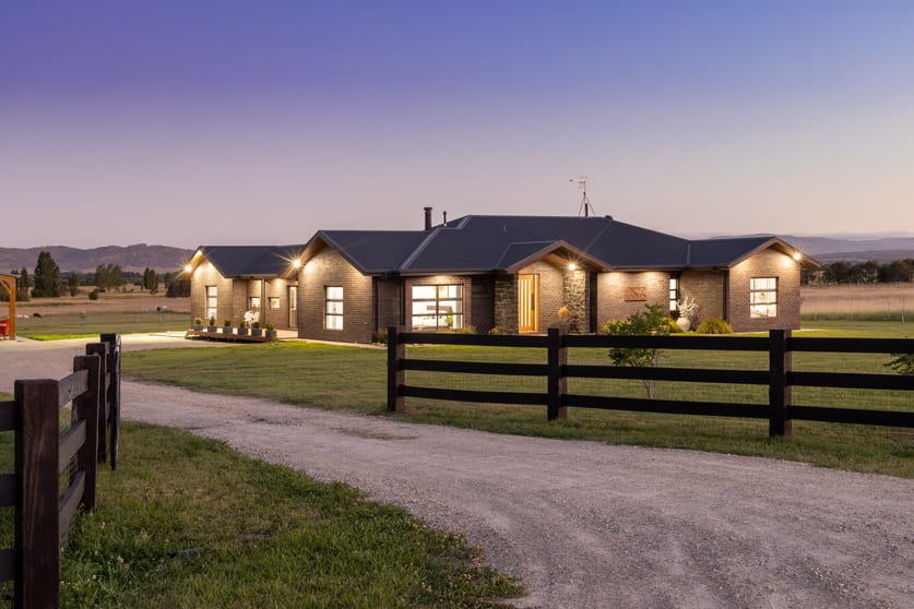 29 Mathews Lane Bungendore NSW 2621 - Image 2