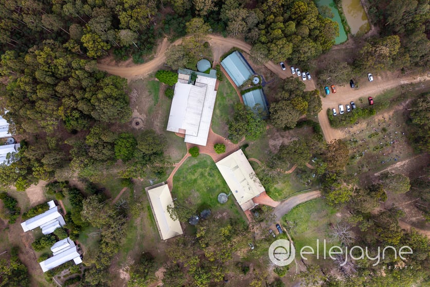 Click to view all images 626 Sandy Creek Road Quorrobolong NSW 2325 - Image 2