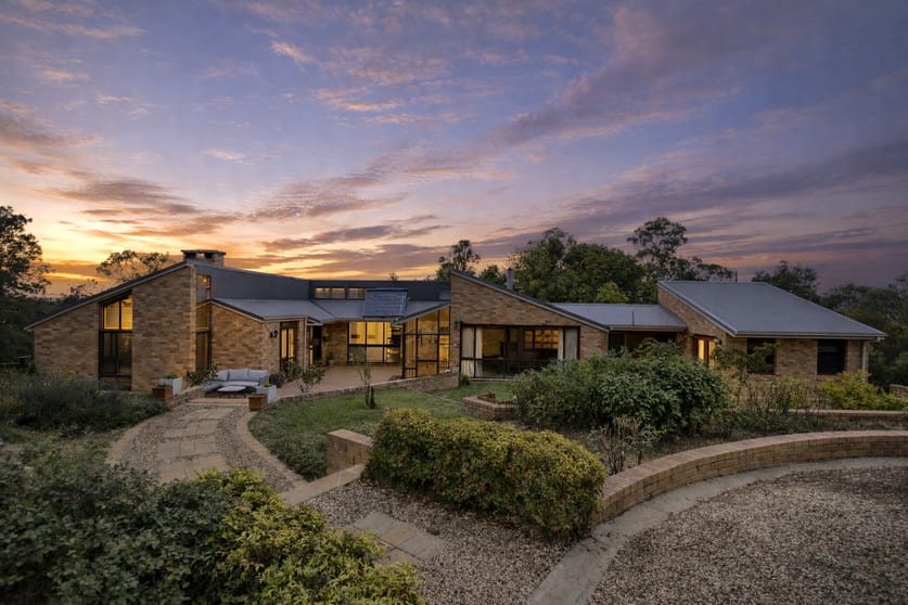 Click to view all images 109 Orchard View Road Armidale NSW 2350 - Image 1