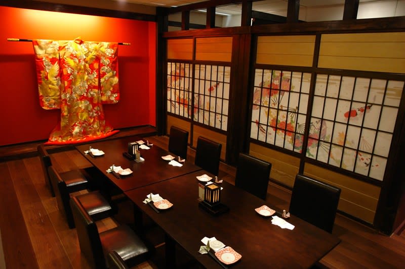 Click to view all images Food, Beverage & Hospitality business for sale in Camberwell - Image 1