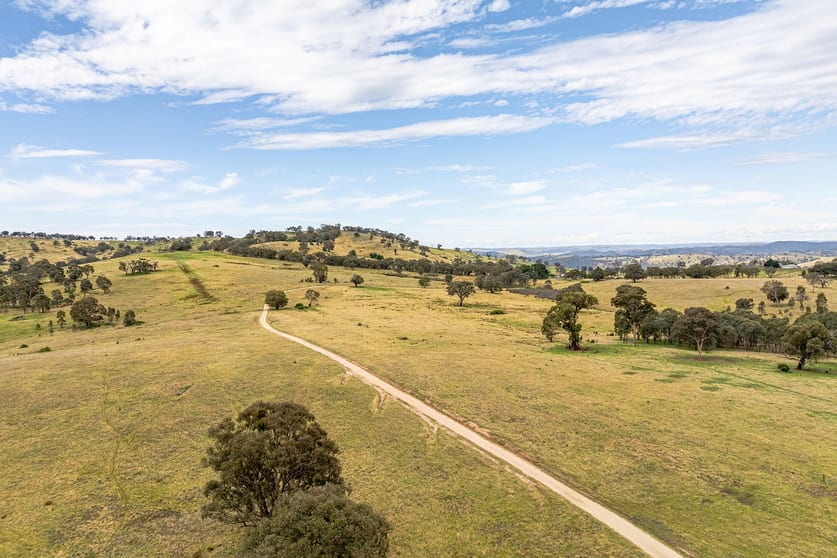 Click to view all images 669 Greenmantle Road Bigga NSW 2583 - Image 3