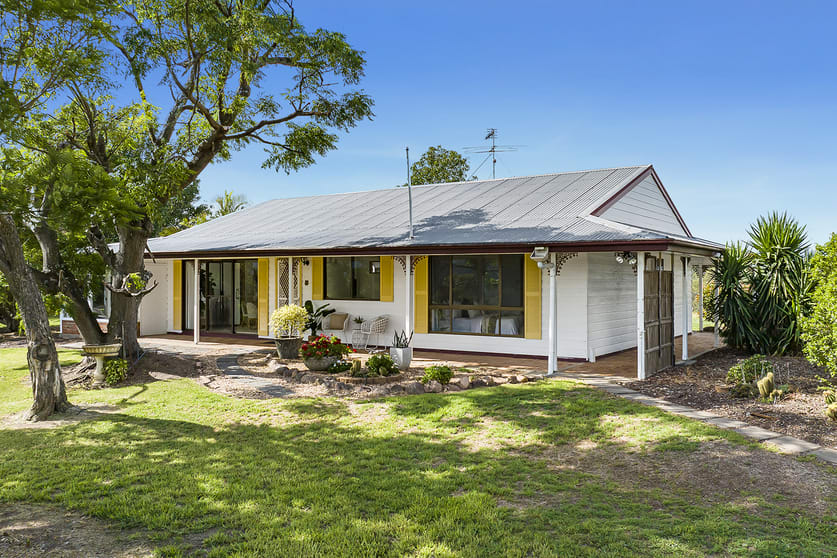 Click to view all images 1064 Luskintyre Road Lambs Valley NSW 2335 - Image 1