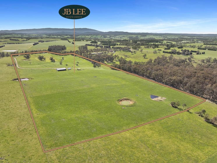 Click to view all images 109 Andersons Road Yarragon VIC 3823 - Image 2