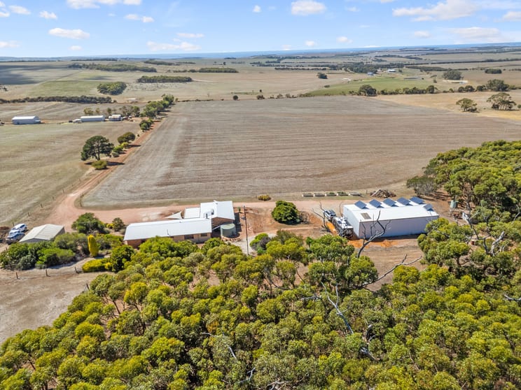 Click to view all images 137 Moody Lane Green Patch SA 5607 - Image 2