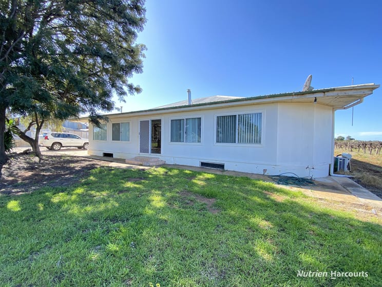 Click to view all images 41 Centofanti Road Yoogali NSW 2680 - Image 2