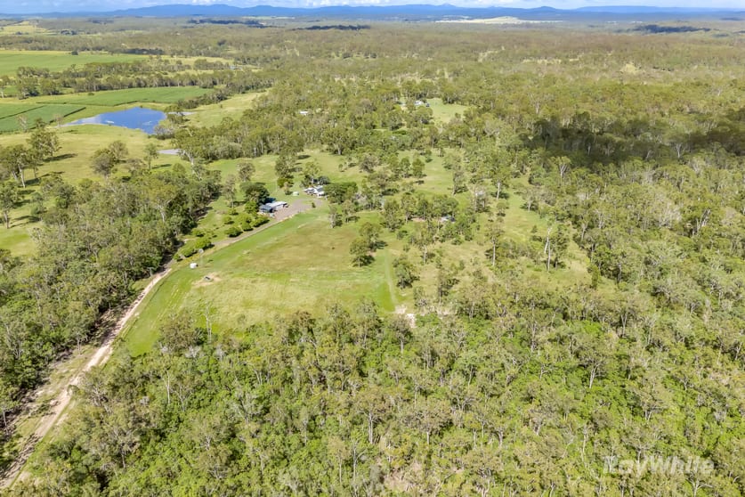Click to view all images 17 Royans Road Maroondan QLD 4671 - Image 2
