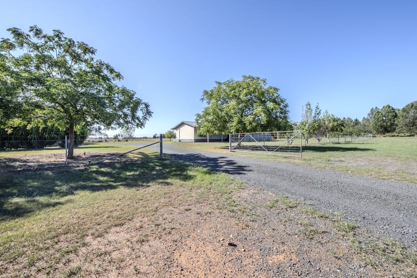 Click to view all images 105L Bunglegumbie Road Dubbo NSW 2830 - Image 2